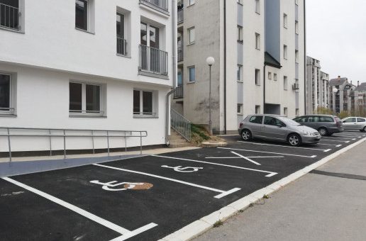 parking Sevojno