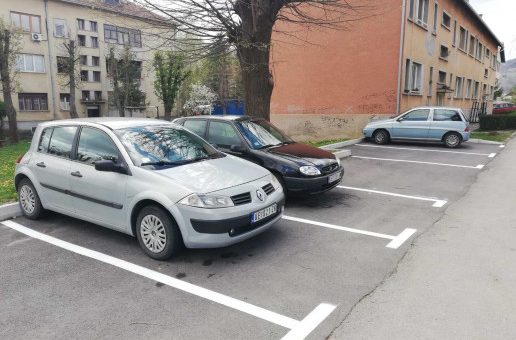 parking Sevojno