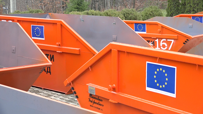 Novi kontejneri za odlaganje kabastog otpada