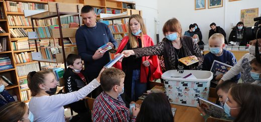 Narodna biblioteka Užice nabavila je namensko vozilo za dostavu knjiga osobama sa invaliditetom i korisnicima u seoskim područjima
