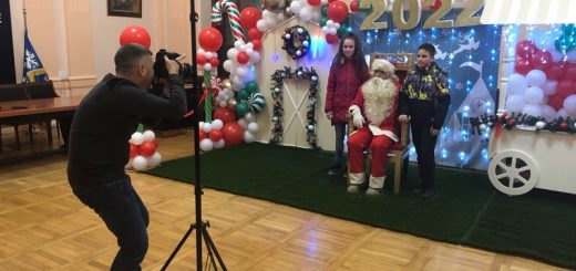 Fotografisanje sa Deda Mrazom u Gradskoj kući u Užicu