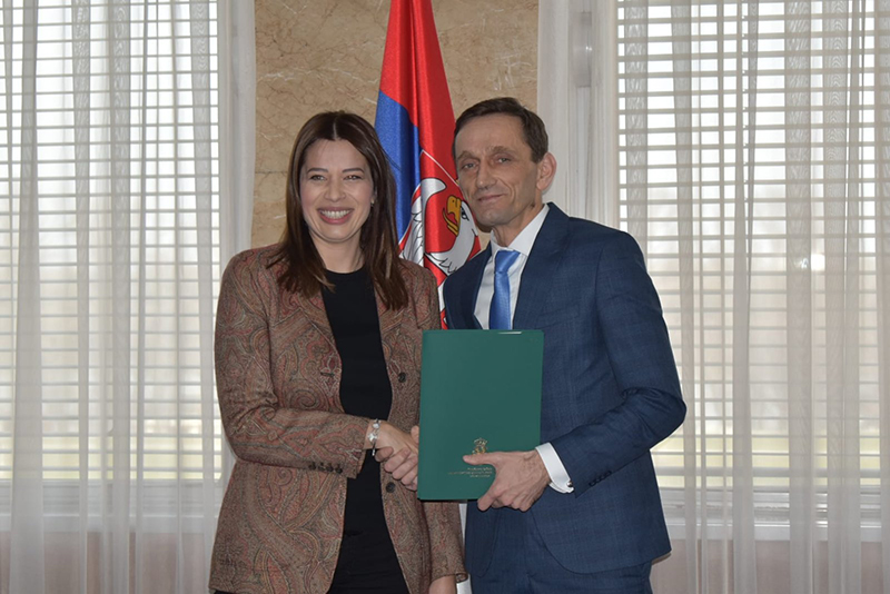Miodrag Petković i Irena Vujović potpisali ugovore za realizaciju projekata za čistiji vazduh u Užicu