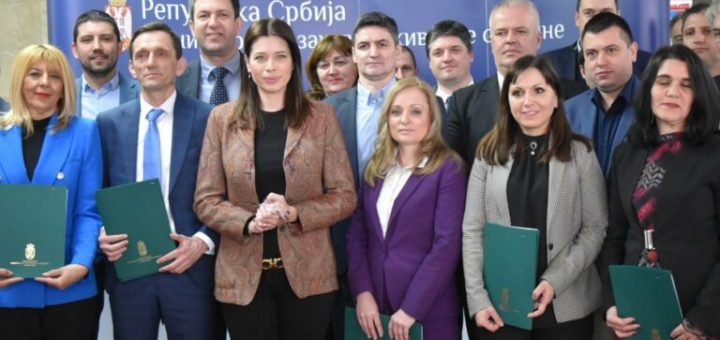 Dva ugovora ukupne vrednosti 37 miliona dinara potpisana između Užica i resornog ministarstva
