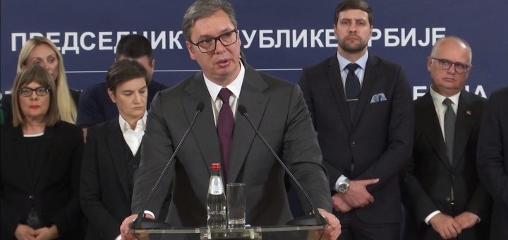 Aleksandar Vučić najavio izmene zakona povodom dva masovna ubistva