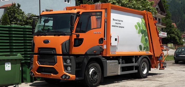 Kamion za komunalni otpad Priboj