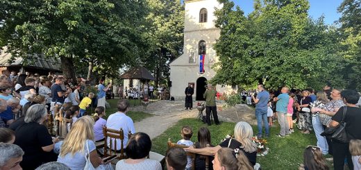 Slava seoske crkve u Sirogojnu